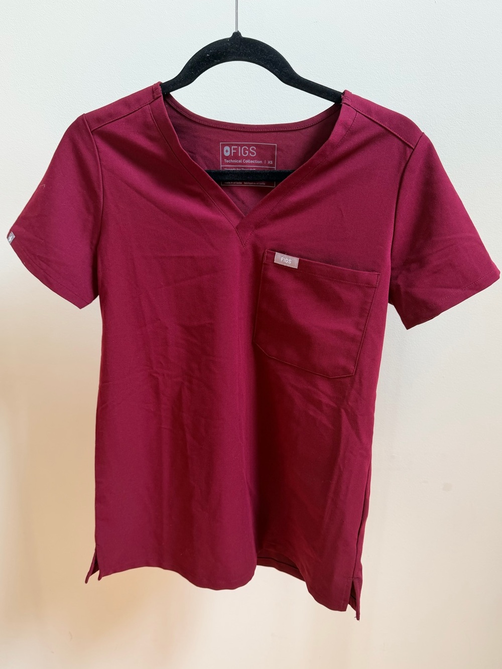 Figs Catarina Scrub Top maroon wine burgundy v-neck scrubs Sz XS women's